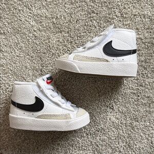 Nike Toddler White and Black Blazer Mid ‘77 Sneakers